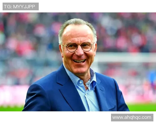 某足球明星因压力过大导致掉发引发粉丝热议与关心