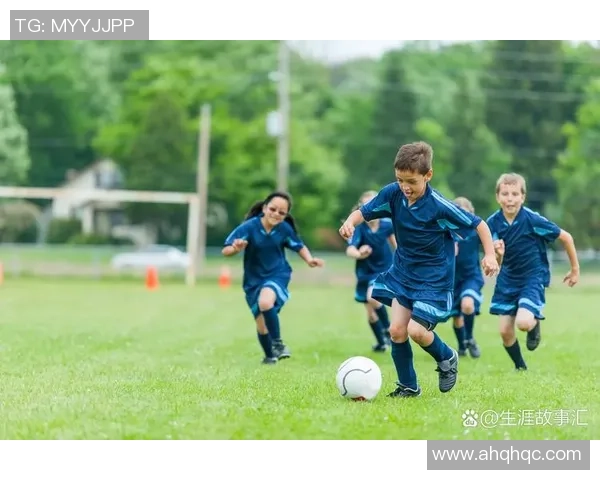 足球明星们在绿茵场上挥洒汗水与激情踢出的精彩瞬间与传奇故事