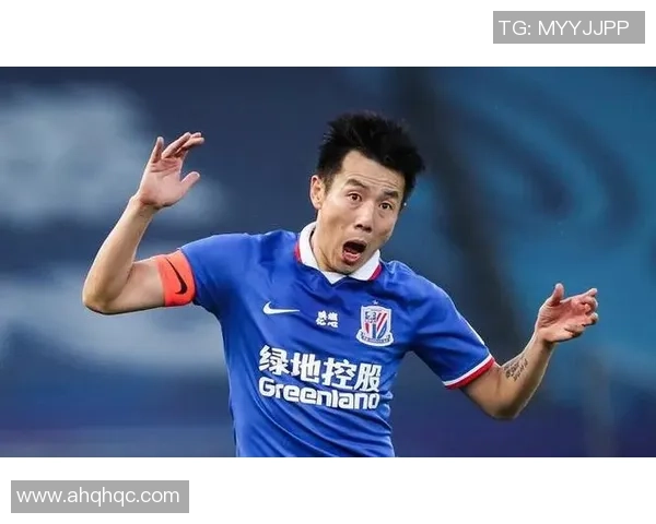 沪港足球明星阵容揭晓球迷期待精彩对决与激情碰撞